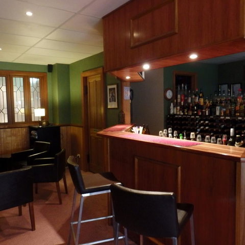 Bright Chalet - Accommodation Guide 6