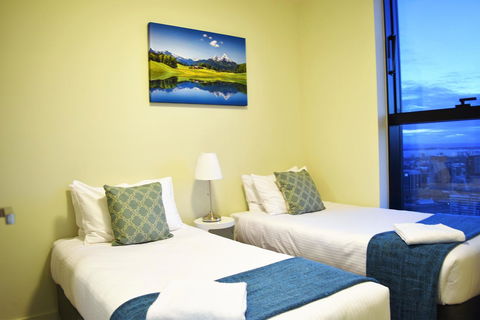 Melbourne SkyHigh Apartments - Accommodation Guide 25