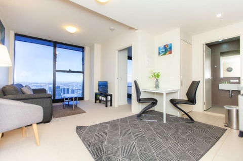 Melbourne SkyHigh Apartments - Accommodation Guide 5