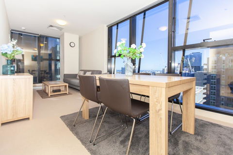 Melbourne SkyHigh Apartments - Accommodation Guide 4