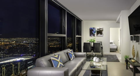 Melbourne SkyHigh Apartments - Accommodation Guide 16