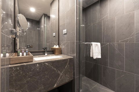 Novotel Melbourne Central - Accommodation Guide 6