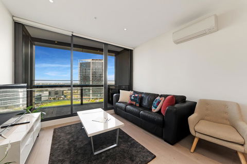 Best Views On Collins - Accommodation Asia 5