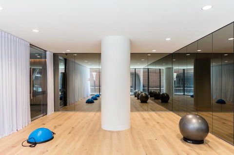 Winston Apartments Docklands - Accommodation Asia 21
