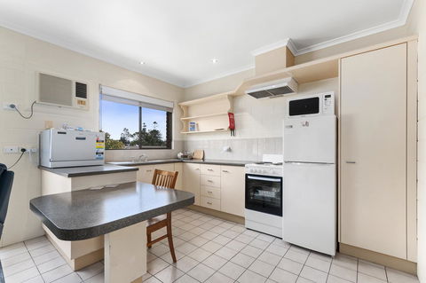 Allambi Holiday Apartments - Accommodation Asia 2