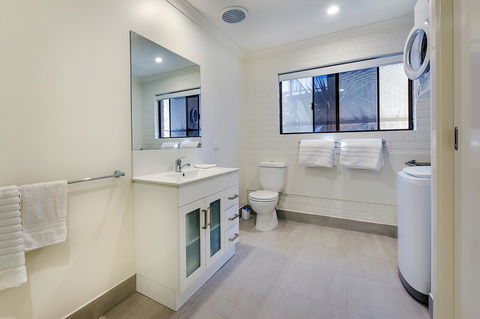 Allambi Holiday Apartments - Accommodation Asia 35