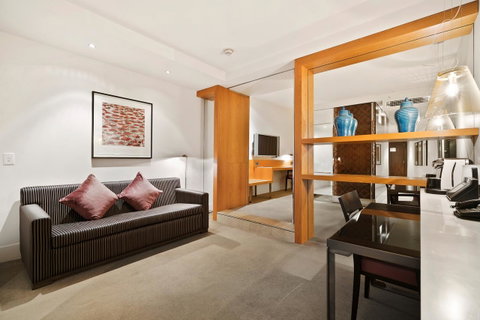 The Royce - Accommodation Guide 33