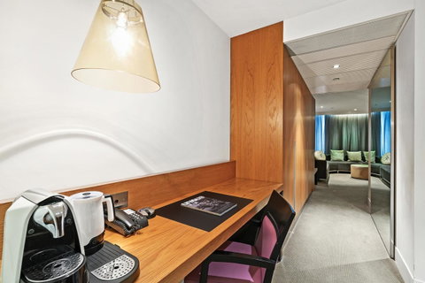 The Royce - Accommodation Guide 39