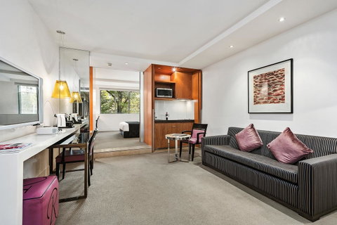 The Royce - Accommodation Guide 38
