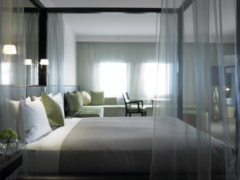 The Royce - Accommodation Guide 42