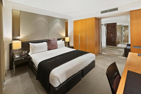 The Royce - Accommodation Guide 30