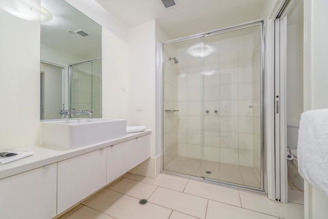 Waterfront Melbourne Apartments - Accommodation Asia 32