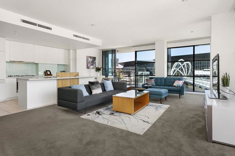 Waterfront Melbourne Apartments - Accommodation Asia 1