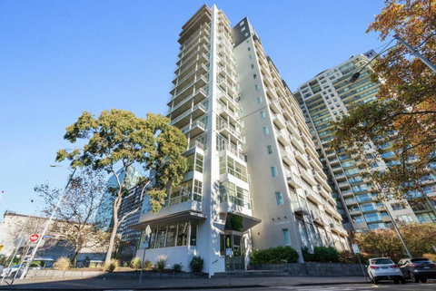 Southbank Apartments 28 Southgate - Accommodation Guide 1