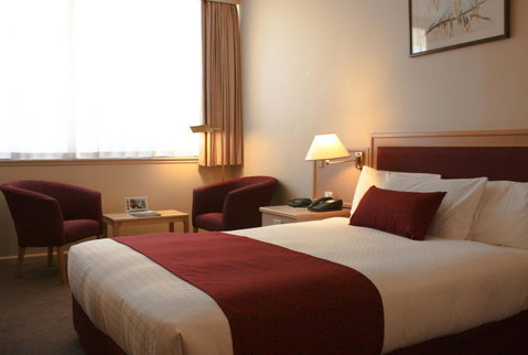 Bayview On The Park - Accommodation Guide 7