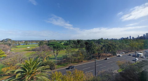 Bayview On The Park - Accommodation Guide 33