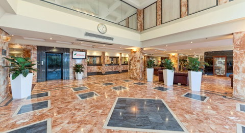 Bayview On The Park - Accommodation Guide 25