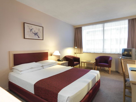 Bayview On The Park - Accommodation Guide 6