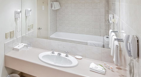 Bayview On The Park - Accommodation Guide 14