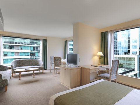 Bayview On The Park - Accommodation Guide 3