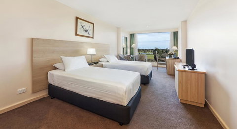 Bayview On The Park - Accommodation Guide 4