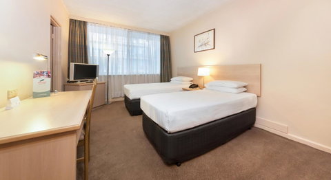 Bayview On The Park - Accommodation Guide 15