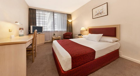 Bayview On The Park - Accommodation Guide 16
