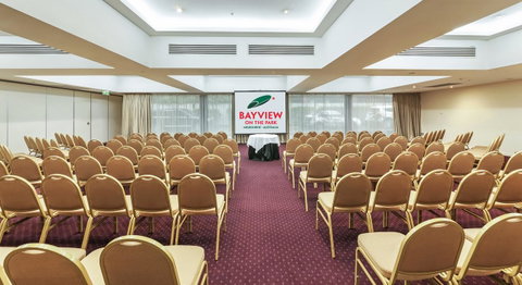 Bayview On The Park - Accommodation Guide 26