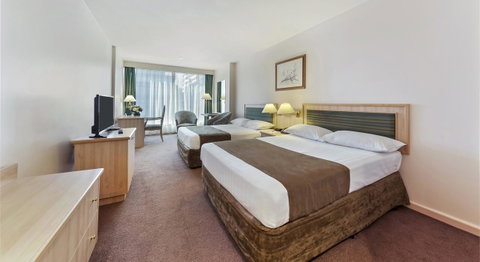 Bayview On The Park - Accommodation Guide 19