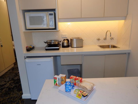 City Limits Hotel Apartments - Accommodation Guide 20