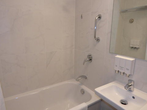 City Limits Hotel Apartments - Accommodation Guide 31