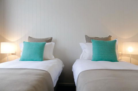 Lakes Edge Apartments - Accommodation Asia 5