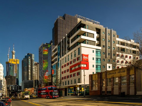 Essence Hotel Carlton - Accommodation Guide 33