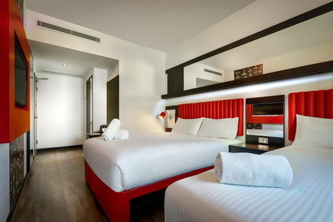Essence Hotel Carlton - Accommodation Guide 16