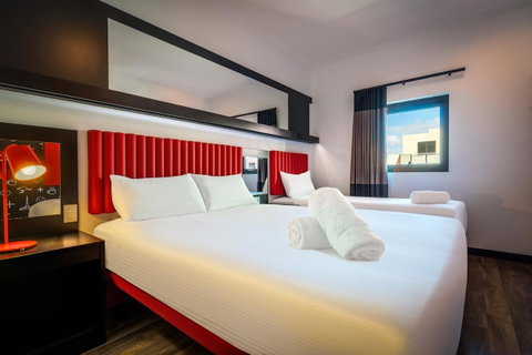 Essence Hotel Carlton - Accommodation Guide 15