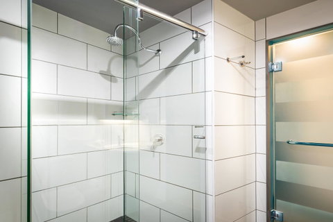 Essence Hotel Carlton - Accommodation Guide 32