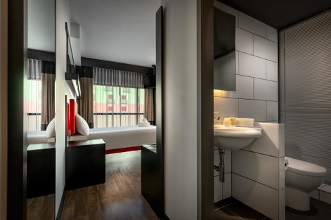 Essence Hotel Carlton - Accommodation Guide 5