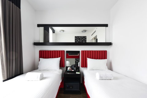 Essence Hotel Carlton - Accommodation Guide 35