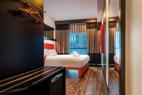 Essence Hotel Carlton - Accommodation Guide 2