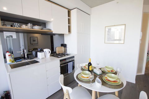Carlson View Serviced Apartments - Accommodation Guide 7