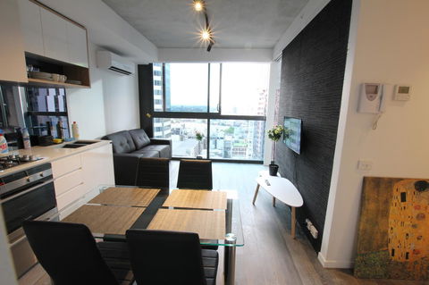 Carlson View Serviced Apartments - Accommodation Guide 12
