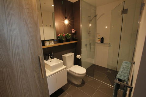 Carlson View Serviced Apartments - Accommodation Guide 18