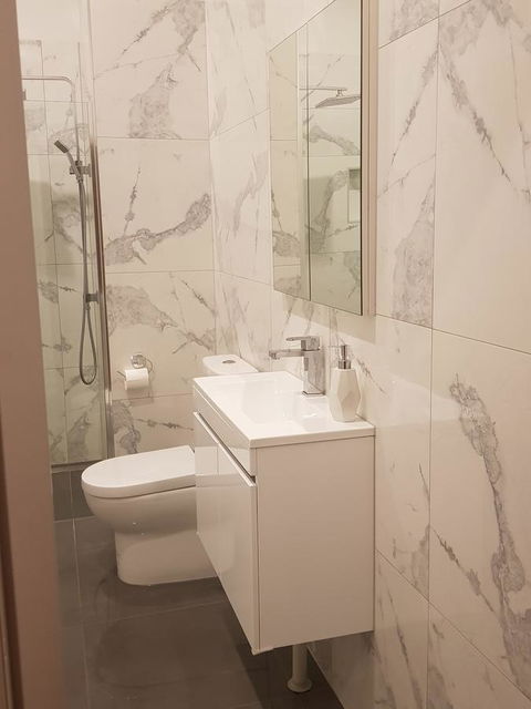 Sublime Spa Apartments - Accommodation Asia 15