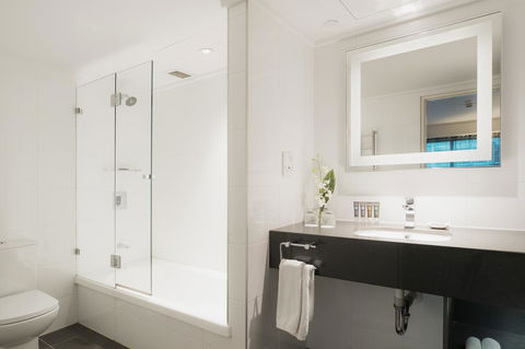 Novotel Melbourne On Collins - Accommodation Guide 4