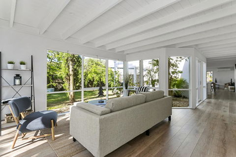 Oasis On Grange - Accommodation Asia 4