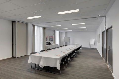 Travelodge Hotel Melbourne Docklands - Accommodation Asia 17