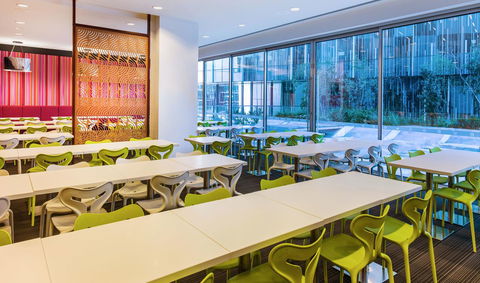 Travelodge Hotel Melbourne Docklands - Accommodation Asia 16