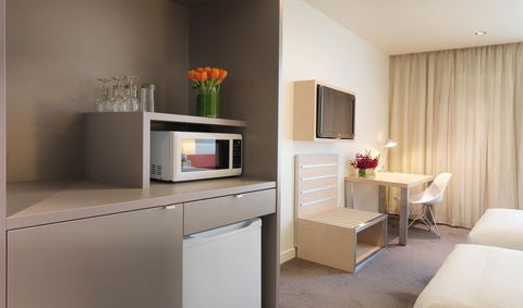 Travelodge Hotel Melbourne Docklands - Accommodation Asia 13