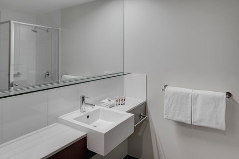 Travelodge Hotel Melbourne Docklands - Accommodation Asia 14