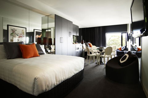 The Cullen Melbourne - Art Series - Accommodation Guide 16